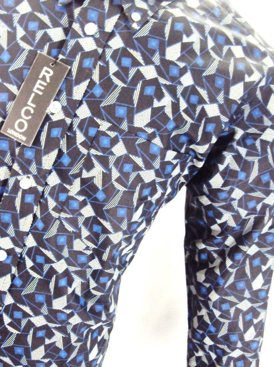 Relco langärmelige Retro-Mod-Button-Down-Hemden aus Baumwolle mit schwarzem, blauem Aufdruck